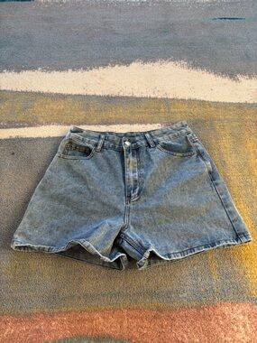 Made With Love light wash High-Waist Blue Denim Women’s Shorts, M